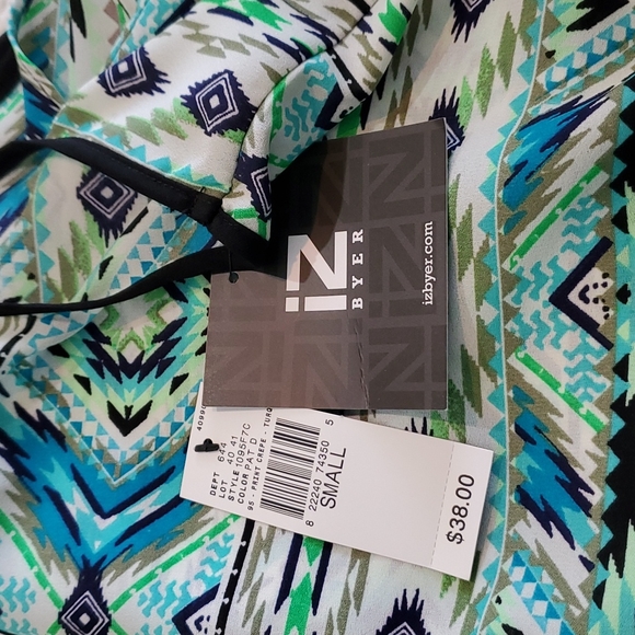 NWT small sheer Earthy tank - Picture 5 of 8